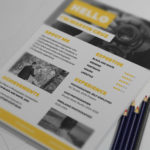 Yellow Photographer Resume